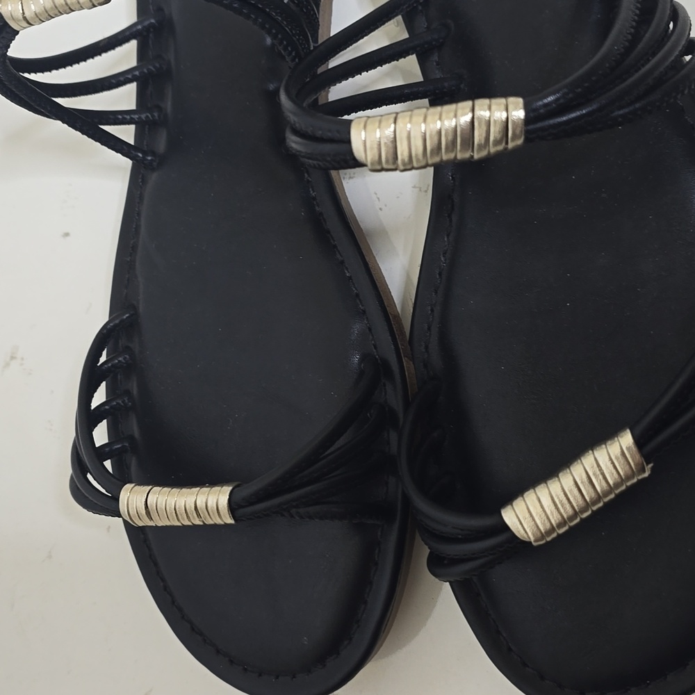 Women's Aura  Black Sandals with Gold Accents Universal Thread Size 8 - Picture 4 of 7